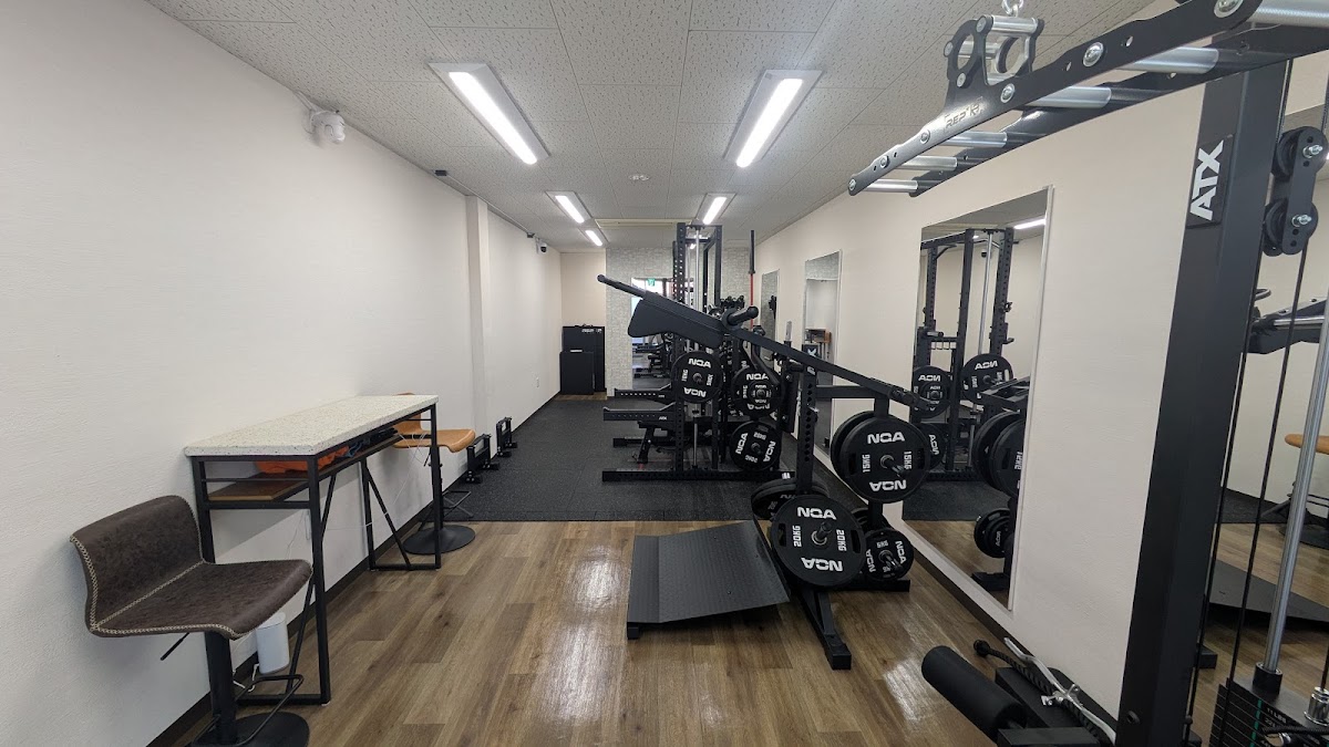 完全個室 24時間ジム GYM BASE