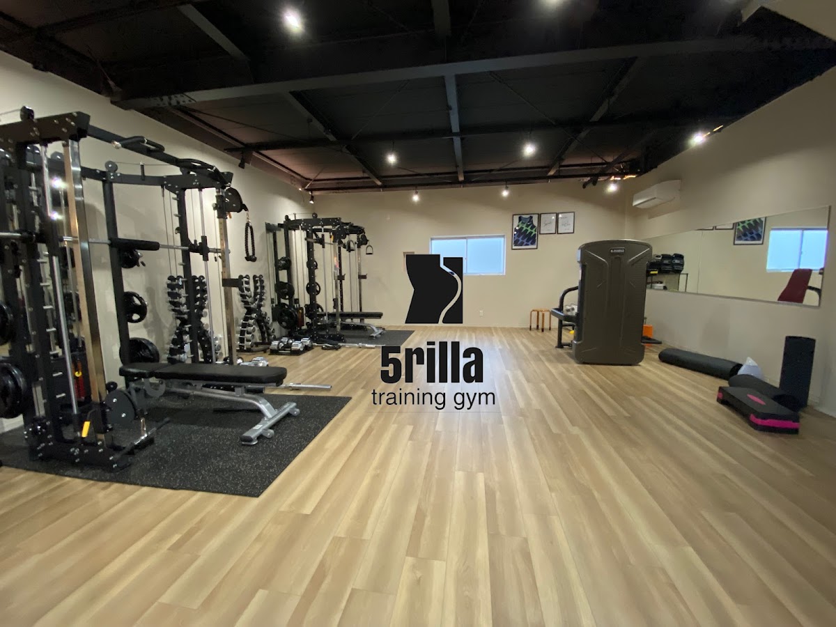 5rilla training gym 長久手本店